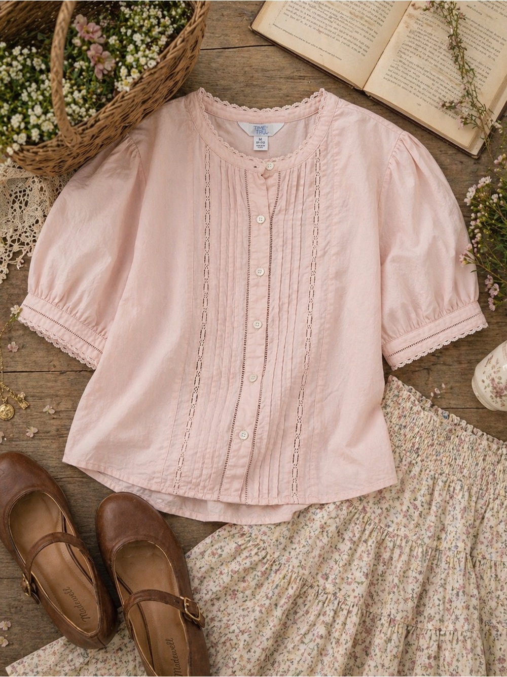 Time and Tru | Blush Pink Puff Sleeve Blouse Sz M EUC - Picture 2 of 9